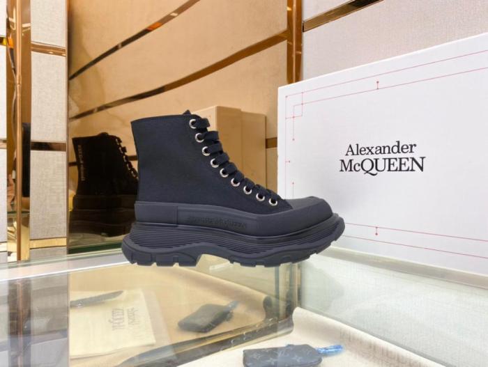 Alexander McQueen Tread Slick Lace Up Boot Black (W)