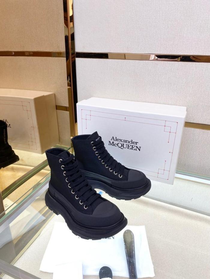 Alexander McQueen Tread Slick Lace Up Boot Black (W)