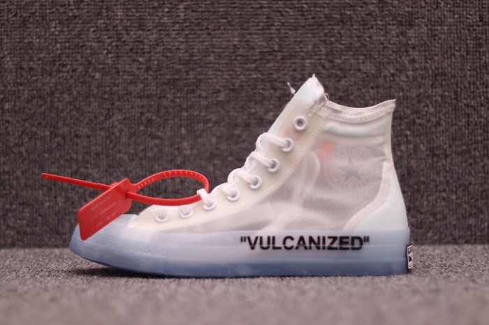 Converse Chuck Taylor All-Star Vulcanized Hi Off-White