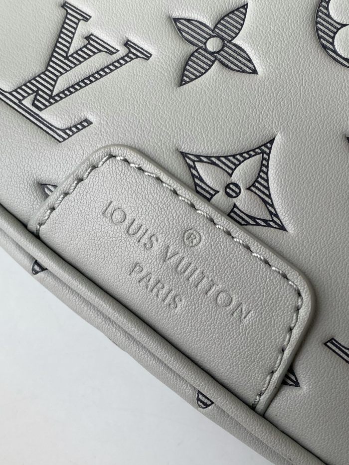 Handbag  Louis Vuitton M46108 size 44 x 15 x 9 cm