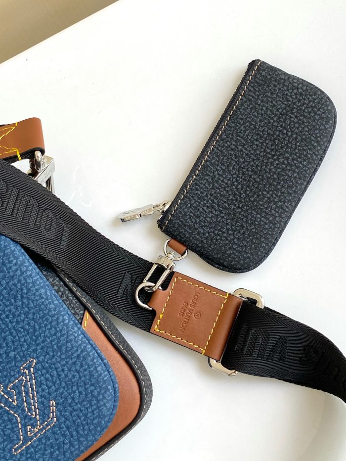 Handbag  Louis Vuitton  M21544  size 25 x 18.5 x 7 cm
