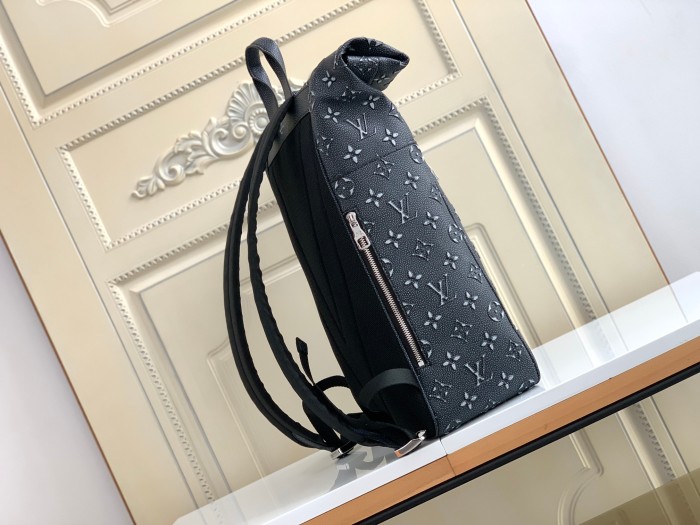  Handbag  Louis Vuitton  M21359  size  29 x 42 x 15  cm