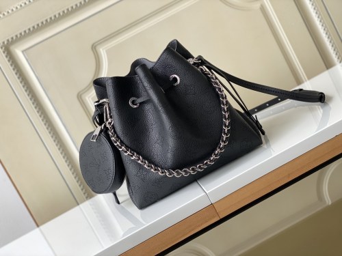 Handbag   Louis Vuitton  57070  size  19 x 22 x 14 cm