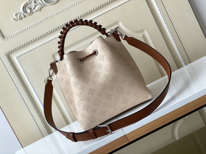 Handbag  Louis Vuitton  M55799  size  25×25×20 cm