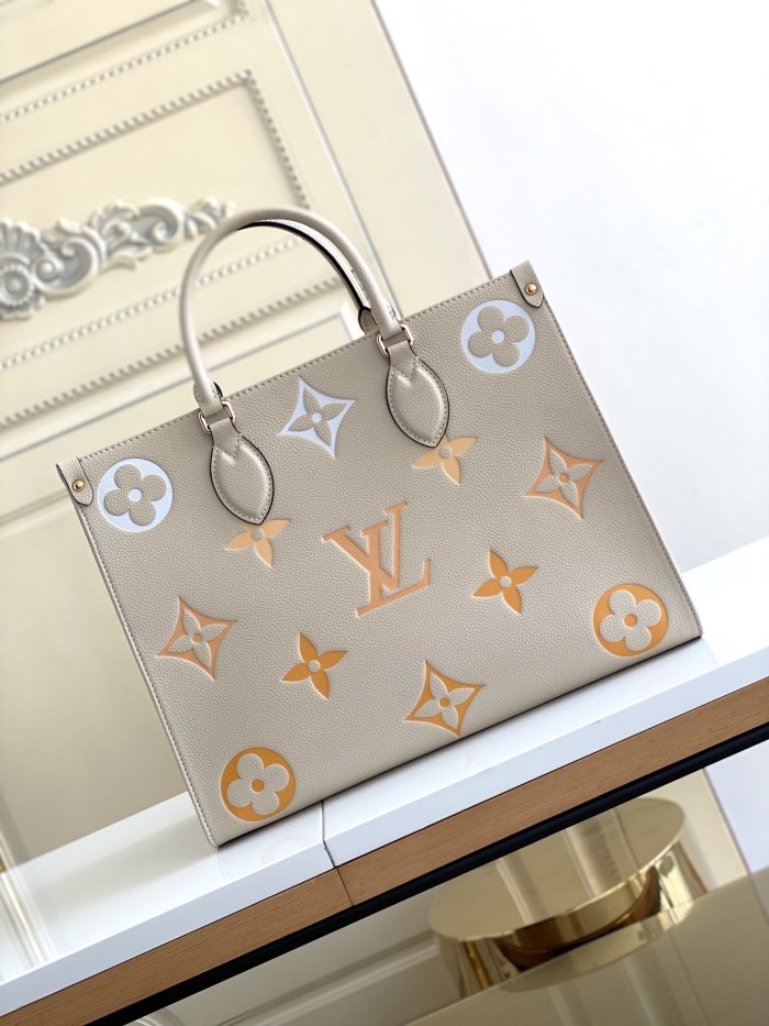 Handbag  Louis Vuitton  M45717  size 35 x 27 x 14 cm