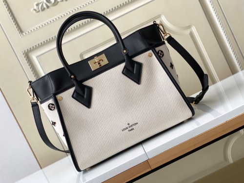Handbag  Louis Vuitton  M59842  size 30.5 x 24.5 x 14 cm