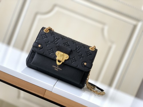 Handbag   Louis Vuitton  M44550  size  21x15x8 CM 