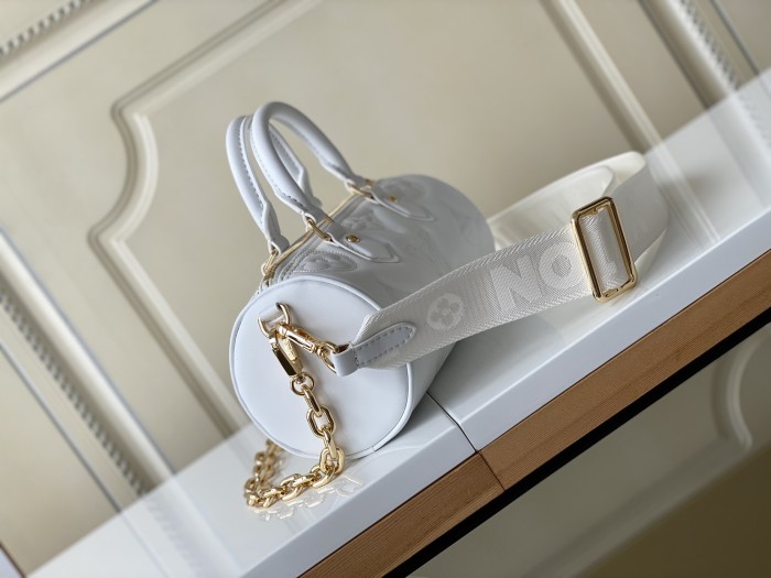 Handbag   Louis Vuitton   M59827  size  20x10x10  cm