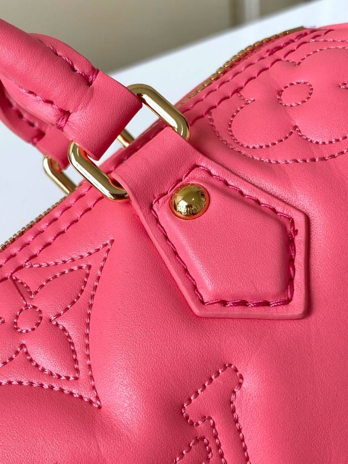 Handbag   Louis Vuitton  M59826  size  20x10x10 cm