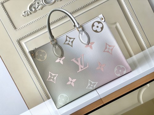 Handbag   Louis Vuitton  m20510  size  35 x 27 x 14  cm