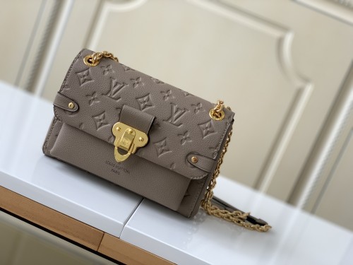 Handbag  Louis Vuitton  M44550  size  21x15x8  cm 