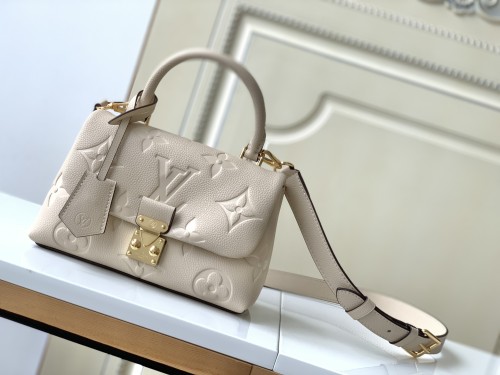Handbag   Louis Vuitton  M46008  size 24.0 x 17.0 x 8.5  cm 