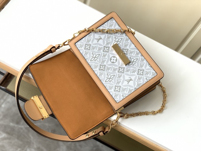 Handbag   Louis Vuitton  M59483   size  25.0 x 17.0 x 10.5  cm