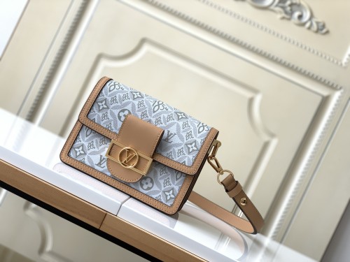   Handbag  Louis Vuitton  M59480  size  20 x 15 x 9  cm