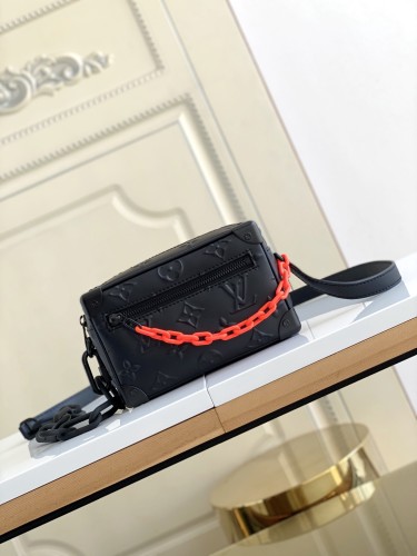  Handbag   Louis Vuitton  M58906  size 18.5 x 13.0 x 8.0  cm 