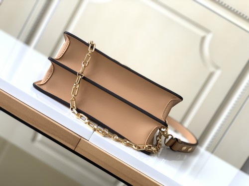 Handbag   Louis Vuitton  M59483   size  25.0 x 17.0 x 10.5  cm