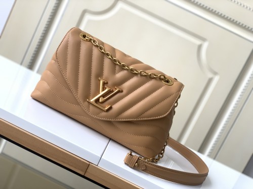  Handbag  Louis Vuitton  M58552   size  24x14x9  cm