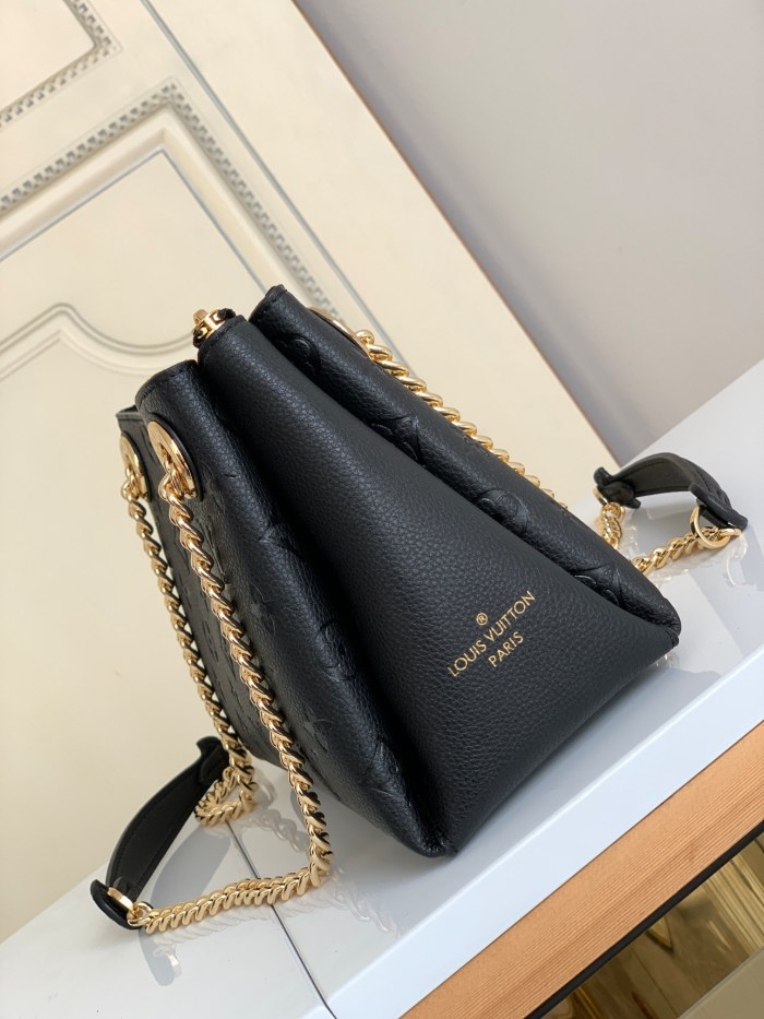 Handbag   Louis Vuitton  M43746  size  24.x 17 x 11  cm