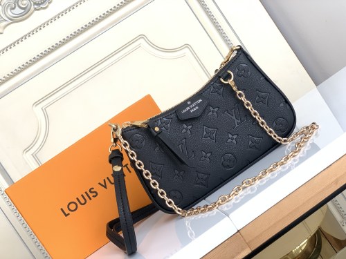  Handbag  Louis Vuitton  M80349   size  19 x 11.5 x 3  cm