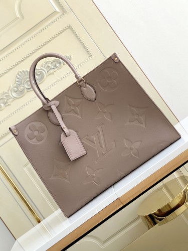  Handbag   Louis Vuitton   M44925   size  41.0 x 34.0 x 19.0 cm
