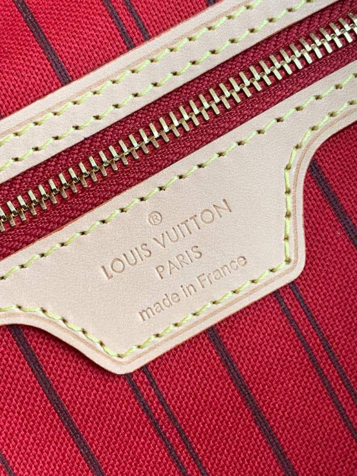 Handbag  Louis Vuitton  M50156  size   41.0×33.0×15.0  cm