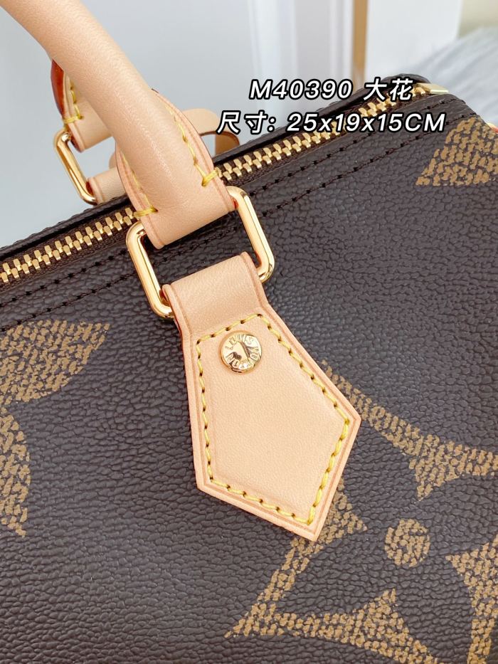  Handbag  Louis Vuitton   M44601  size  25.0×19.0×15.0  cm