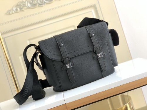  Handbag   Louis Vuitton  M58476  size  25 x 29 x 9  cm 