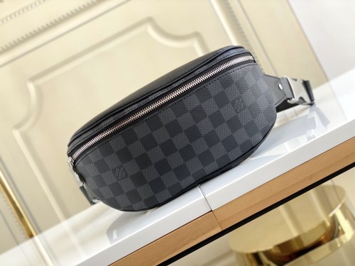   Handbag   Louis Vuitton  40362  size  26x13x7 CM