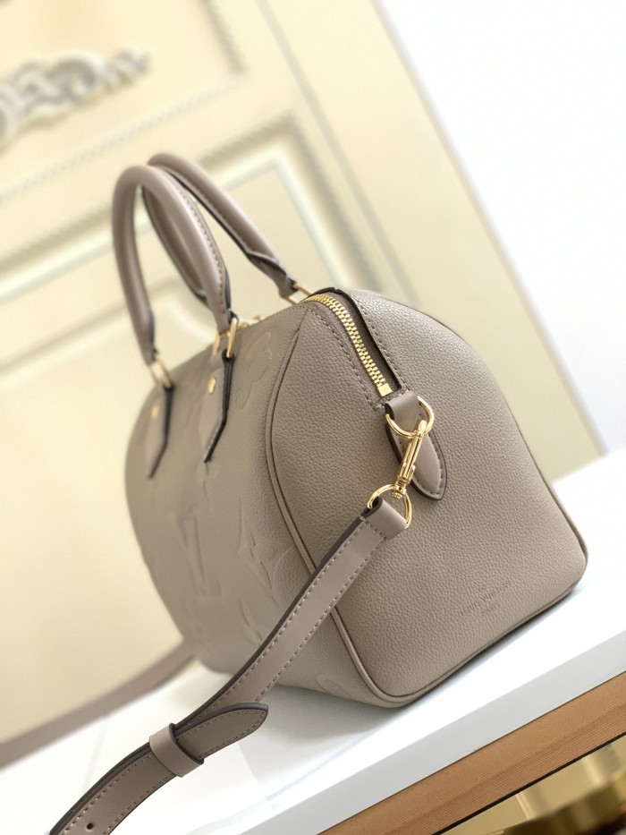 Handbag   Louis Vuitton  M59273  size  25.0 x 19.0 x 15.0  cm