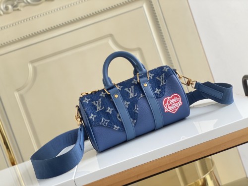 Handbag   Louis Vuitton   M90689   size  21×9×12  cm
