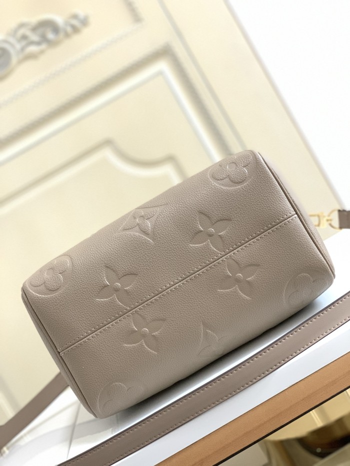 Handbag   Louis Vuitton  M59273  size  25.0 x 19.0 x 15.0  cm
