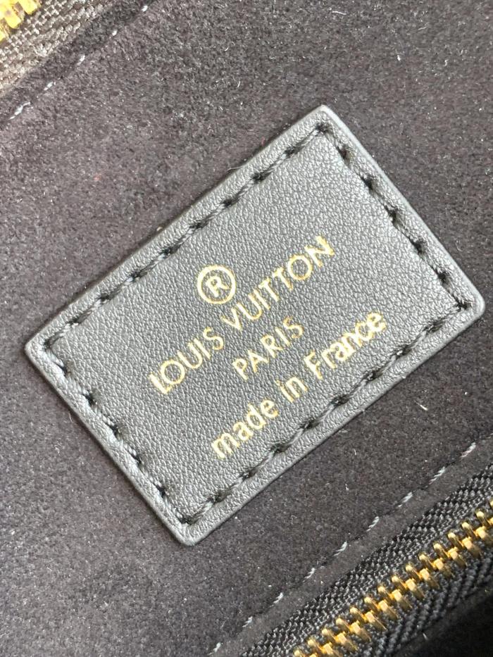  Handbag   Louis Vuitton   M58947  size  25.0 x 19.0 x 15.0  cm