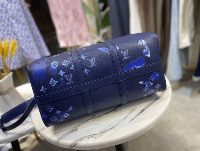 Handbag   Louis Vuitton  M57845  size 42 x 26 x 20  cm