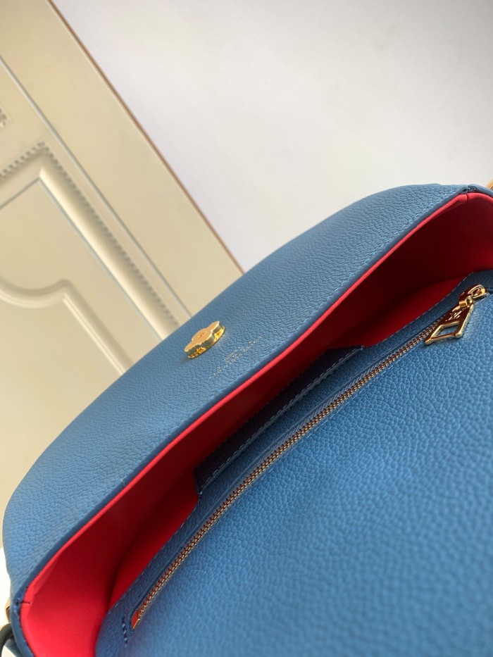  Handbag   Louis Vuitton  M58964  size  25 x 17.5 x 8  cm