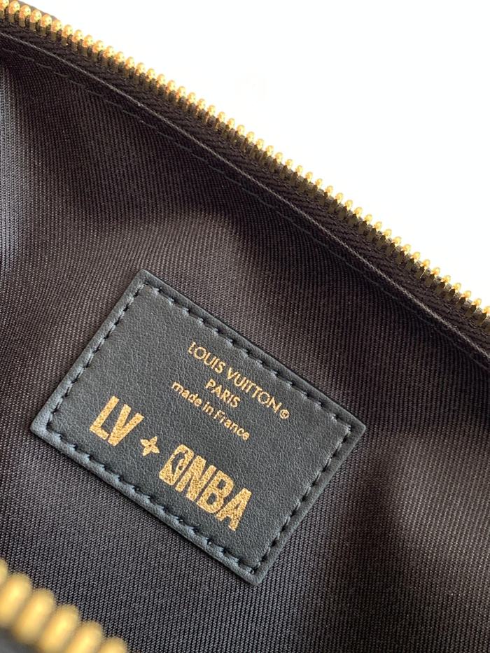  Handbag  Louis Vuitton   M57971  size  21.5 x 15 x 7  cm