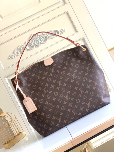  Handbag   Louis Vuitton   M43704  size   35.5 × 14.0× 33.5  cm 