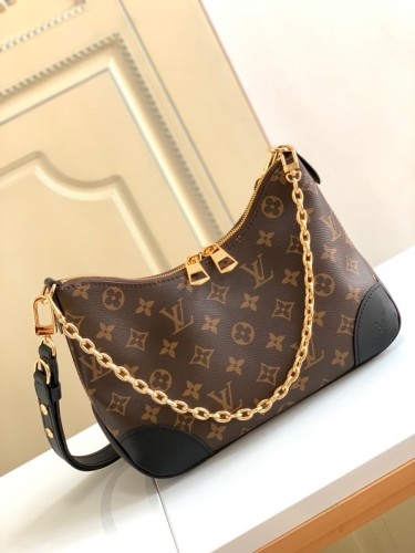 Handbag  Louis Vuitton   M45831  size  25x 16 x 9.5  cm