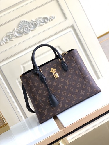  Handbag   Louis Vuitton  M43550  size  34.0 x 24.0 x 13.0 cm