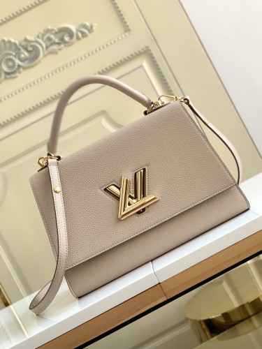  Handbag   Louis Vuitton   M57090  size  29.0×21.0×12  cm