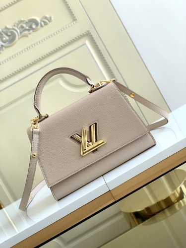   Handbag   Louis Vuitton  M57093  size  17.0 x 25.0 x 11.0  cm  
