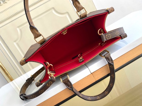  Handbag    Louis Vuitton  M44654  size  25-19-11.5  cm 