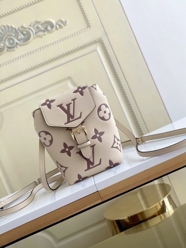 Handbag   Louis Vuitton   M80738  size  13 x 19 x 8  cm