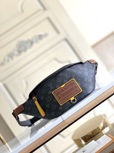  Handbag  Louis Vuitton  M45220  size  47.0 x 20.0 x 9.0 cm 