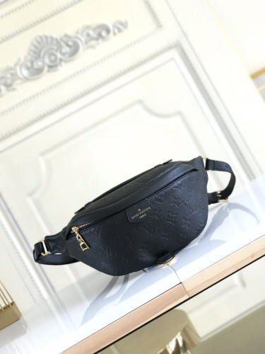  Handbag   Louis Vuitton   M44812  size  37*14*13  cm