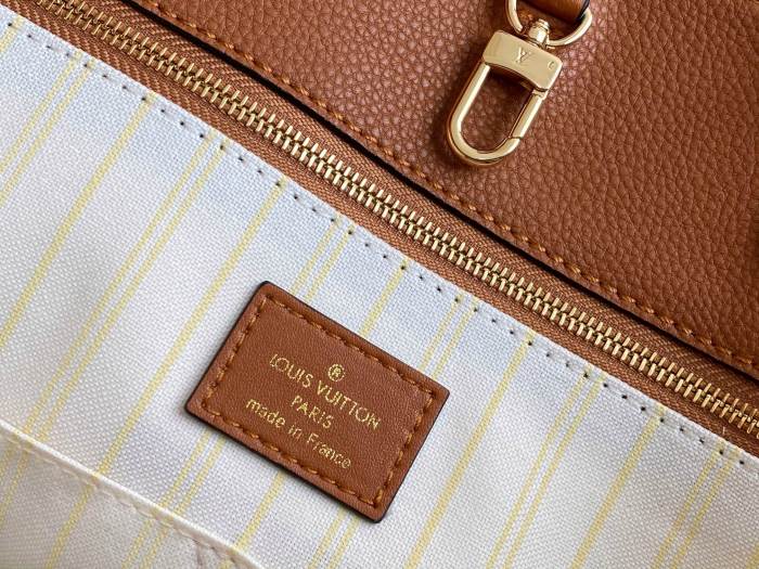  Handbag  Louis Vuitton  m57644  size  41.0 x 34.0 x 19.0  cm 