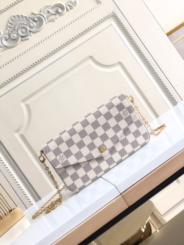  Handbag   Louis Vuitton  N63106  size  21*11*2  cm