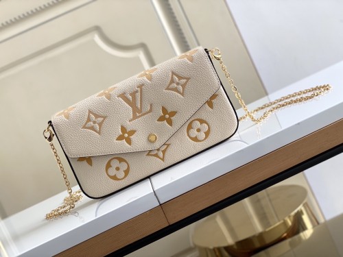  Handbag  Louis Vuitton  M80498  size  21x12x3  cm 