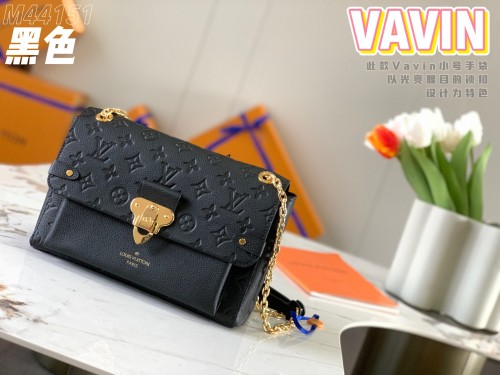  Handbag   Louis Vuitton   M44151   size   25.0 x 17.0 x 9.5  cm