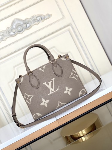  Handbag   Louis Vuitton  45779  size  25 x 19 x 11.5   cm