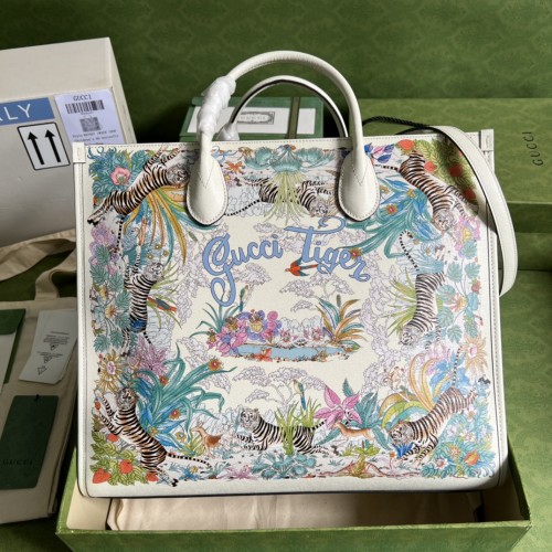  Handbag   Gucci  687827   size  38*32*12  cm 